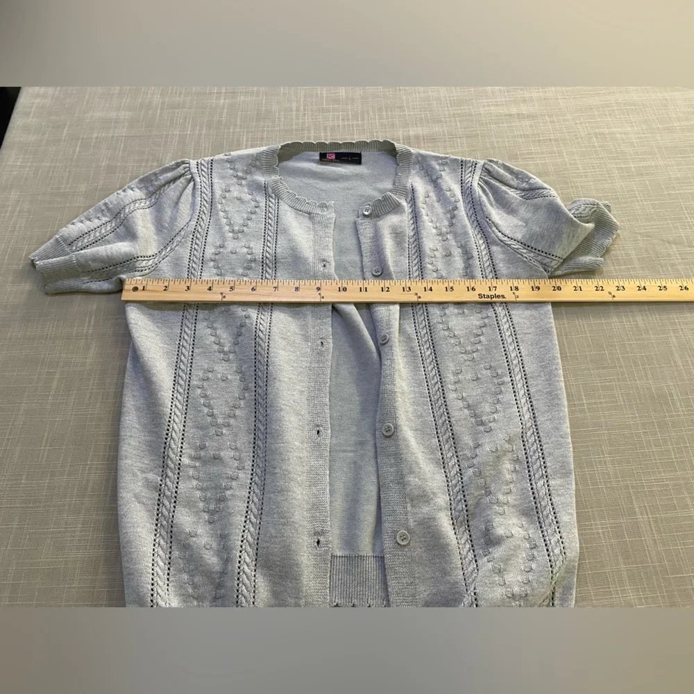 Kancy Kole women’s short sleeve sweater in light grey. Women’s size L - Picture 8 of 16